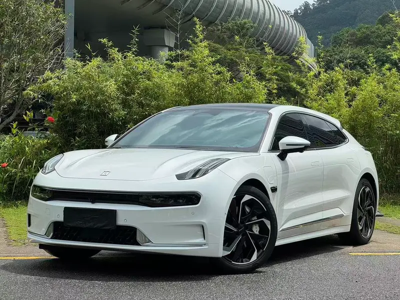 Zeekr 001, 2022