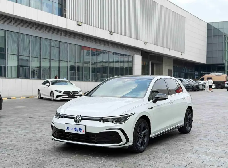 Volkswagen Golf, 2021