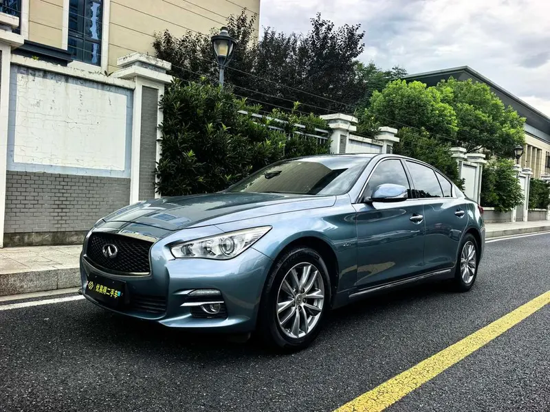 Infiniti Q50L, 2016