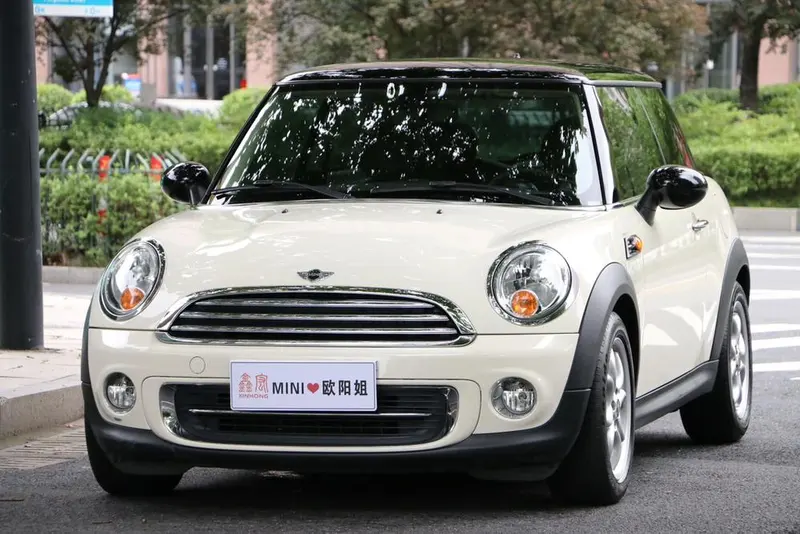 MINI CLUBMAN, 2011