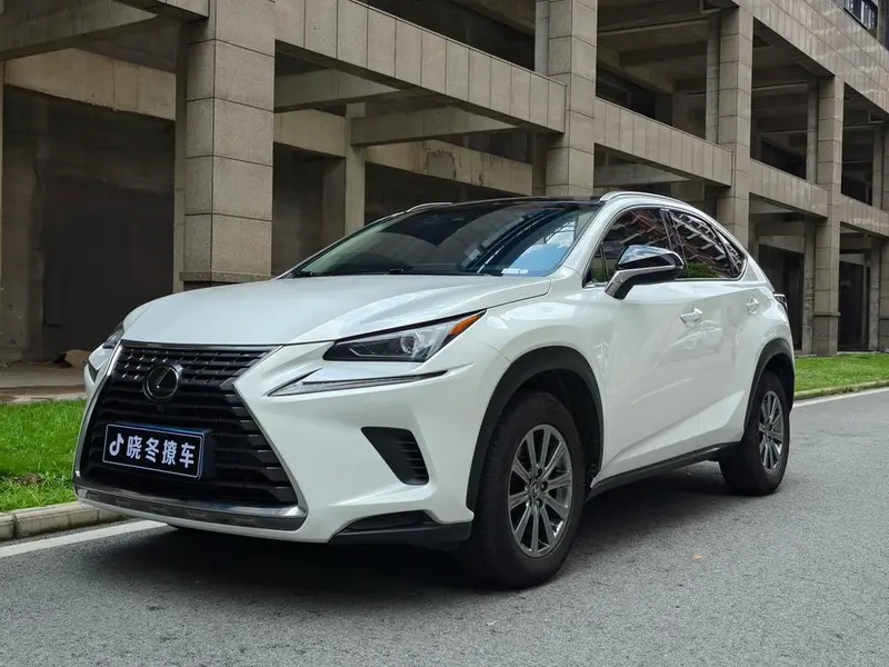 Lexus NX, 2017