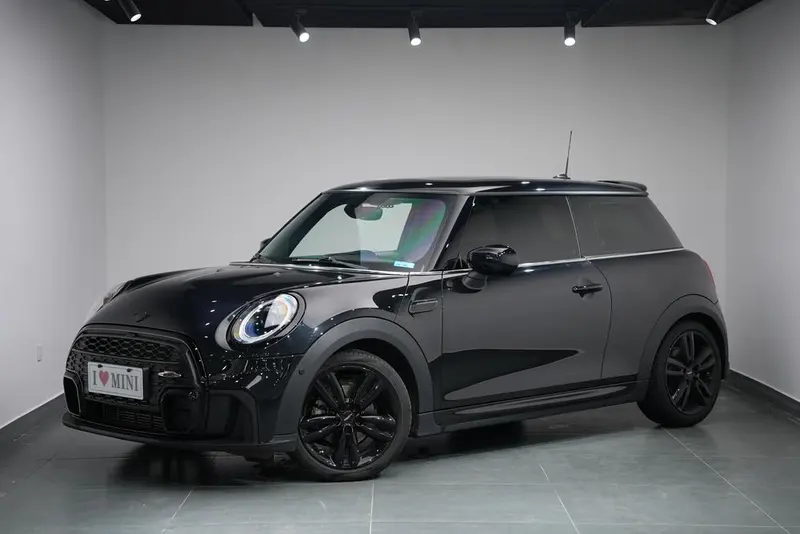 MINI MINI, 2022