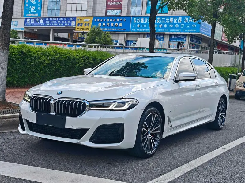 BMW 5-Series, 2023