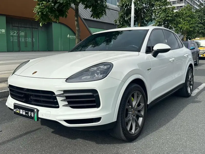 Porsche Cayenne E-Hybrid, 2023