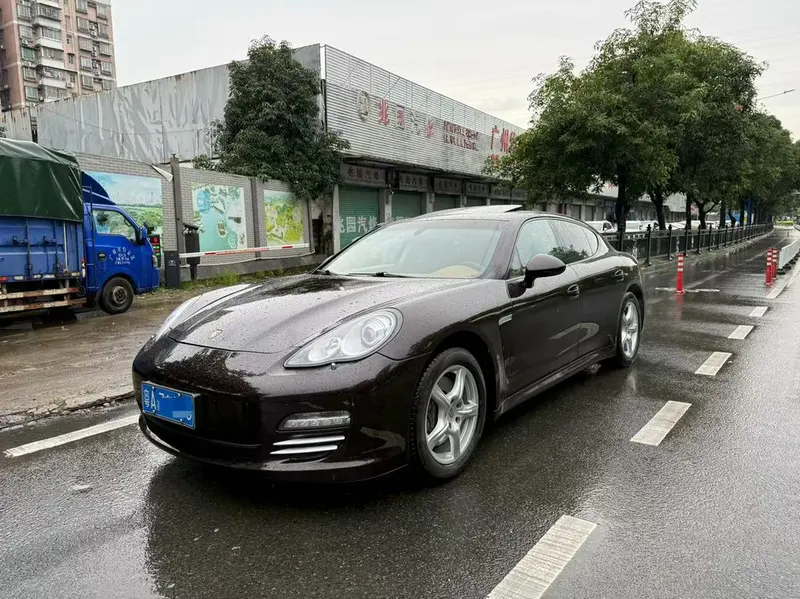 Porsche Panamera, 2010