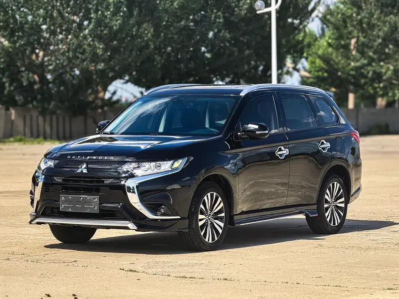Mitsubishi Outlander, 2021