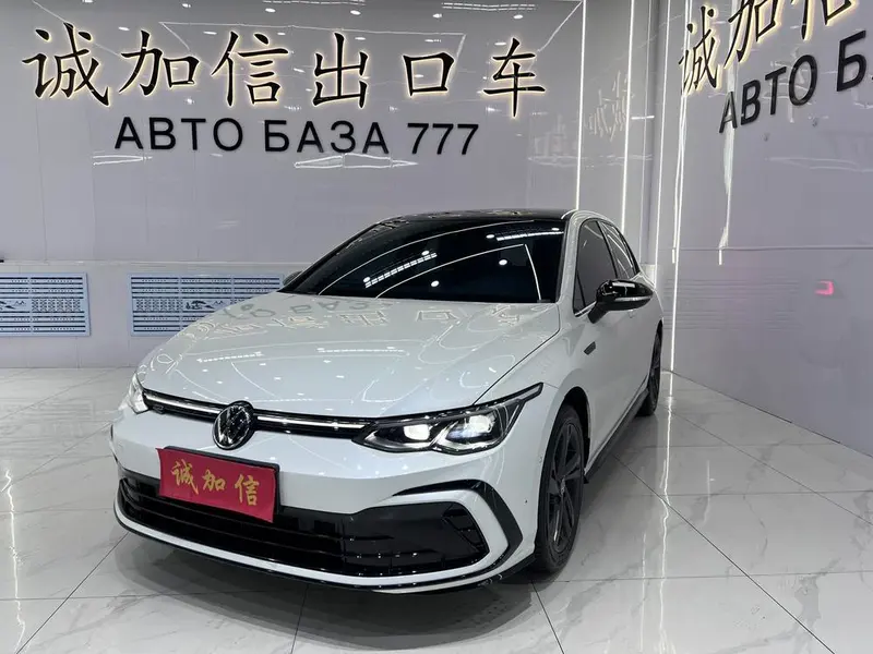 Volkswagen Golf, 2023
