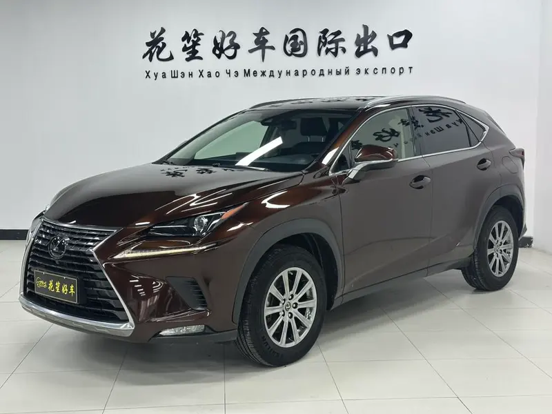 Lexus NX, 2020