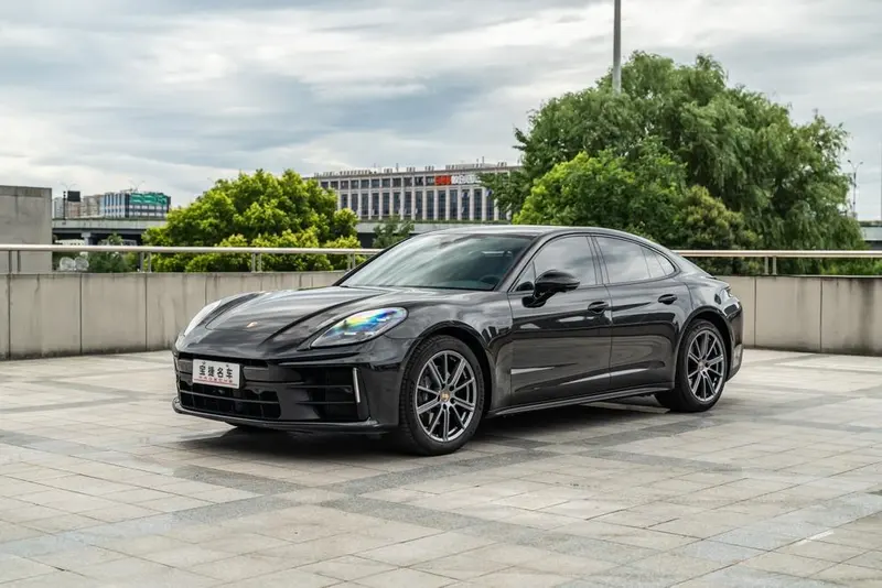 Porsche Panamera, 2024