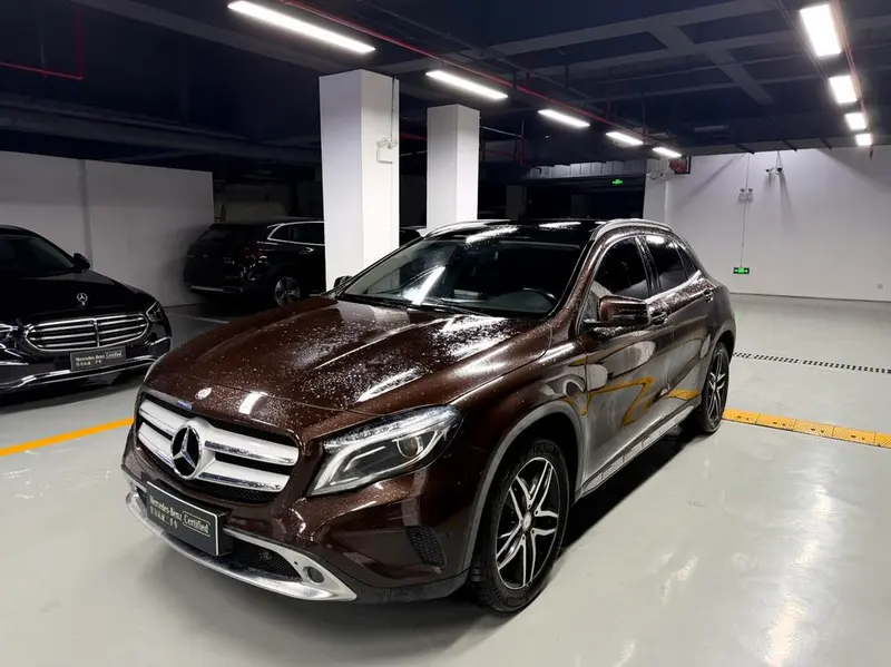 Mercedes-Benz GLA, 2015