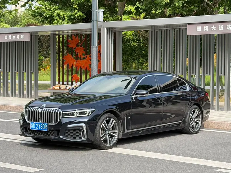 BMW 7-Series, 2019