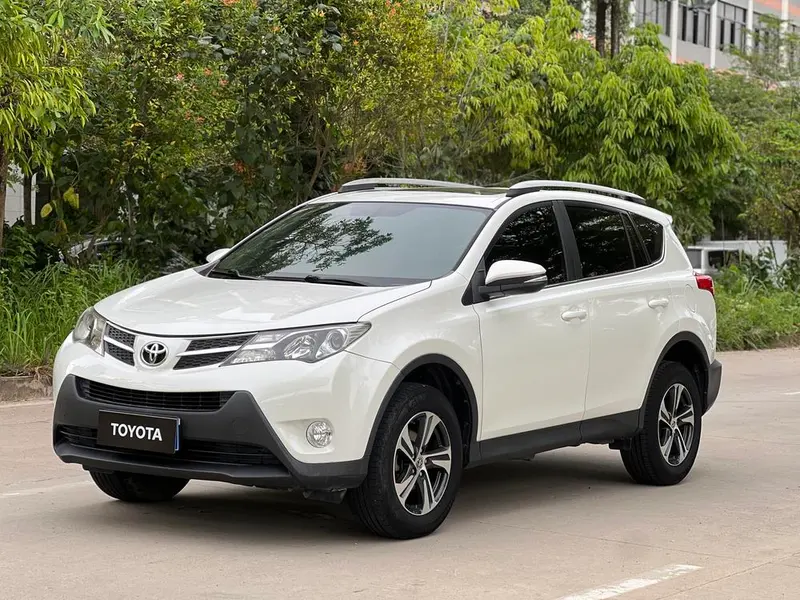 Toyota RAV4, 2015