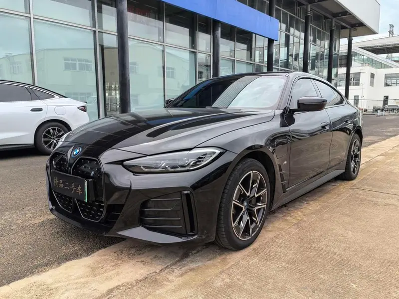 BMW i4, 2022