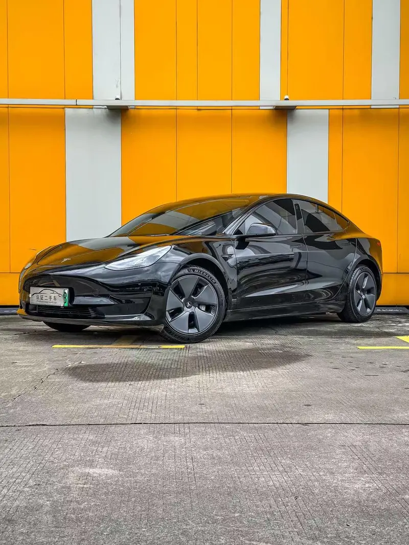 Tesla Model 3, 2022