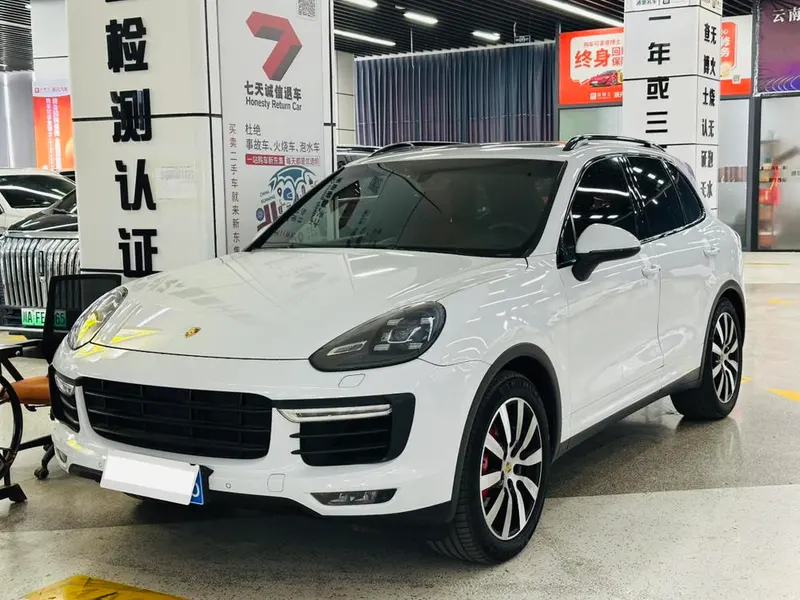 Porsche Cayenne, 2015