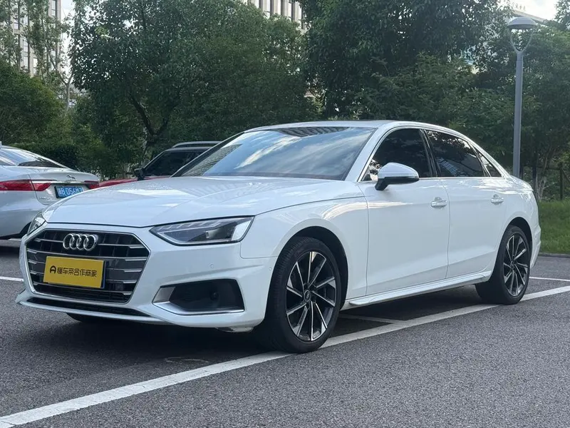 Audi A4L, 2022