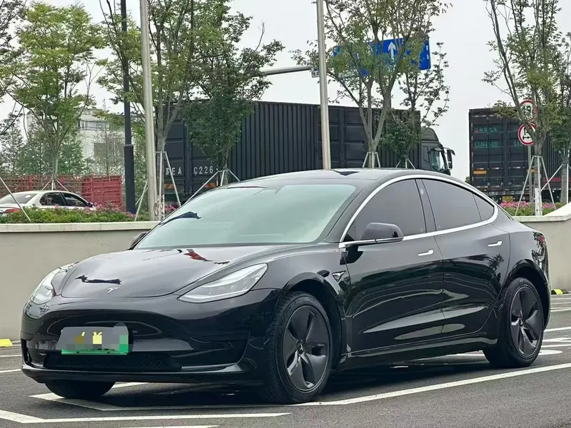 Tesla Model 3, 2022