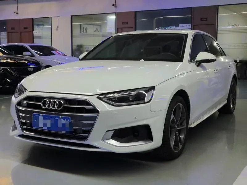 Audi A4L, 2020