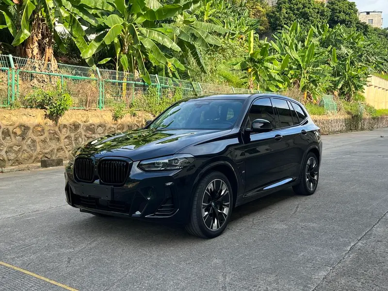 BMW iX3, 2022