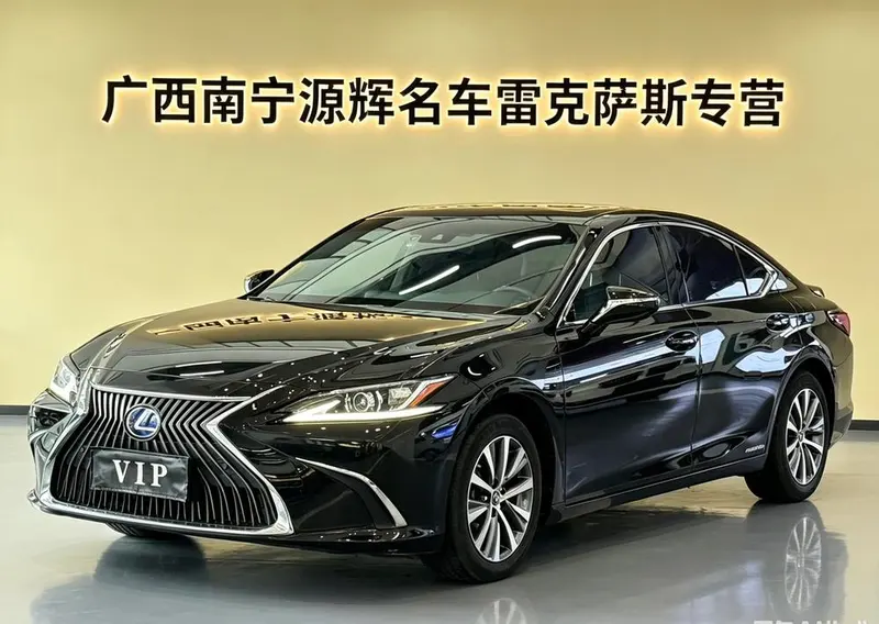 Lexus ES, 2020