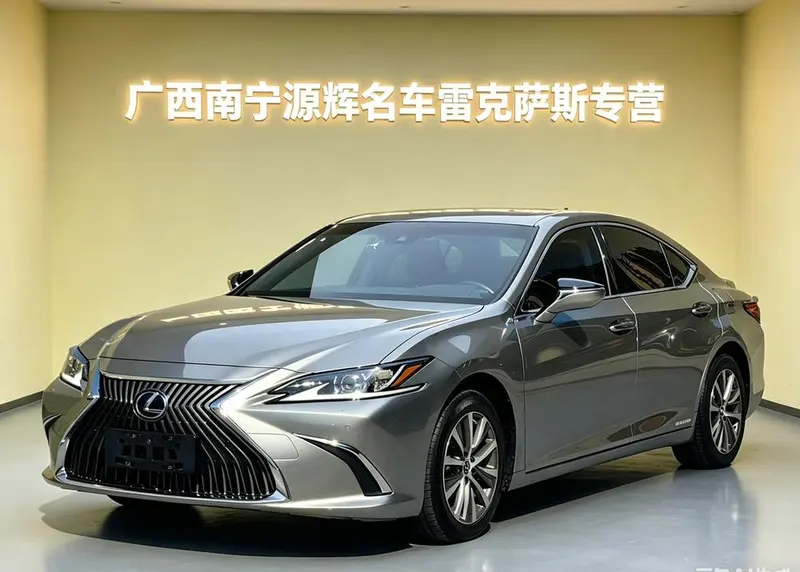 Lexus ES, 2021
