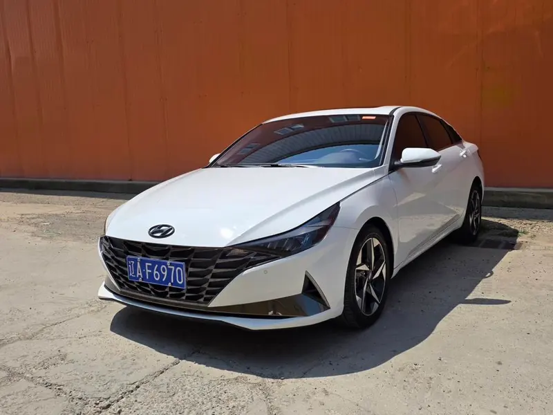 Hyundai Elantra, 2022