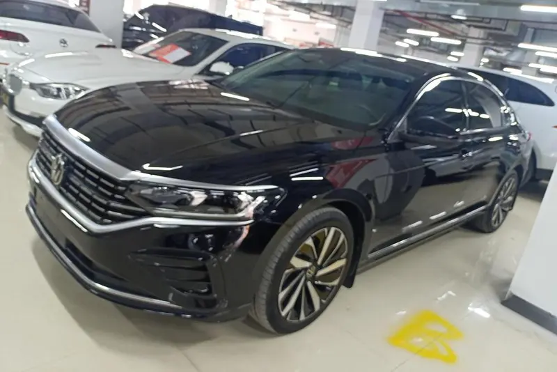 Volkswagen Passat, 2022
