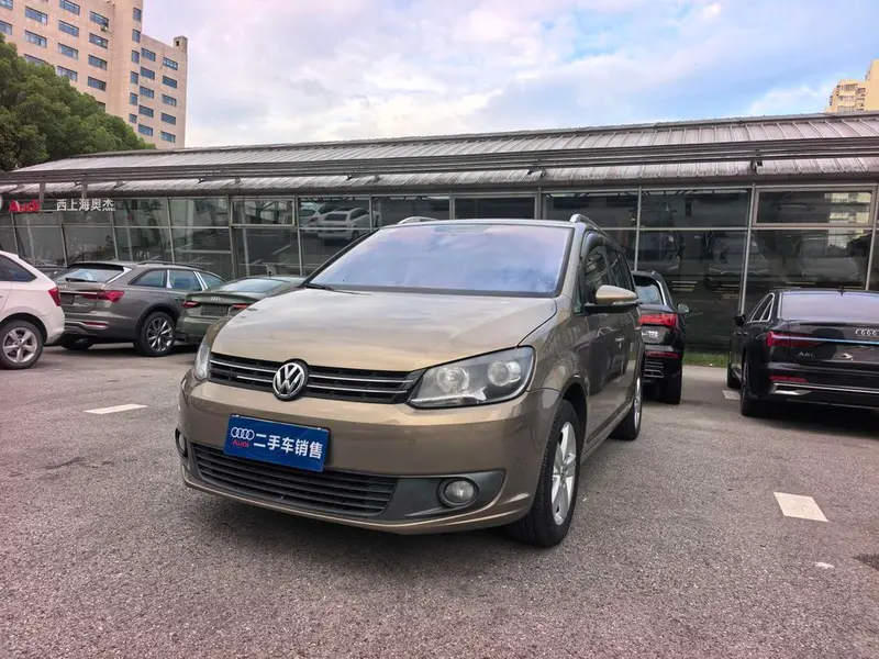 Volkswagen Touran, 2015