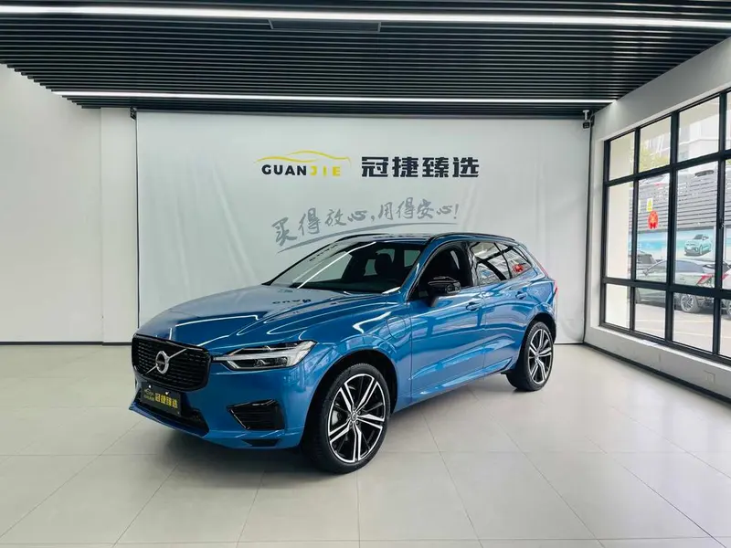 Volvo XC60 PHEV, 2021