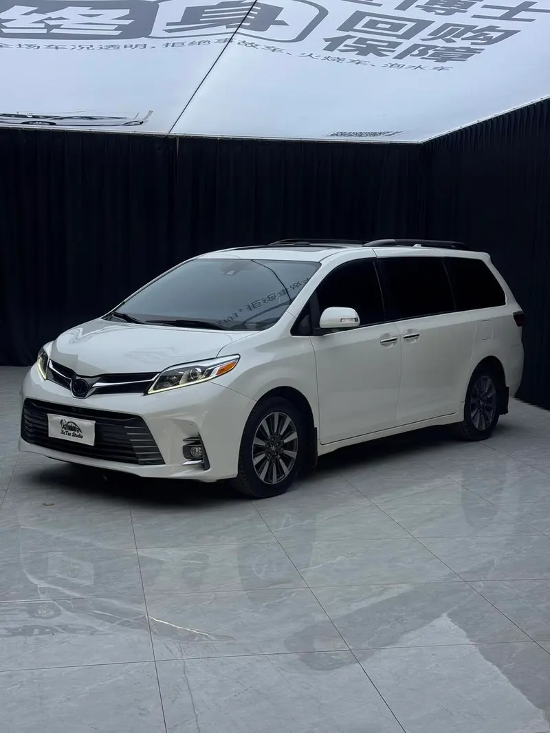 Toyota Sienna, 2018
