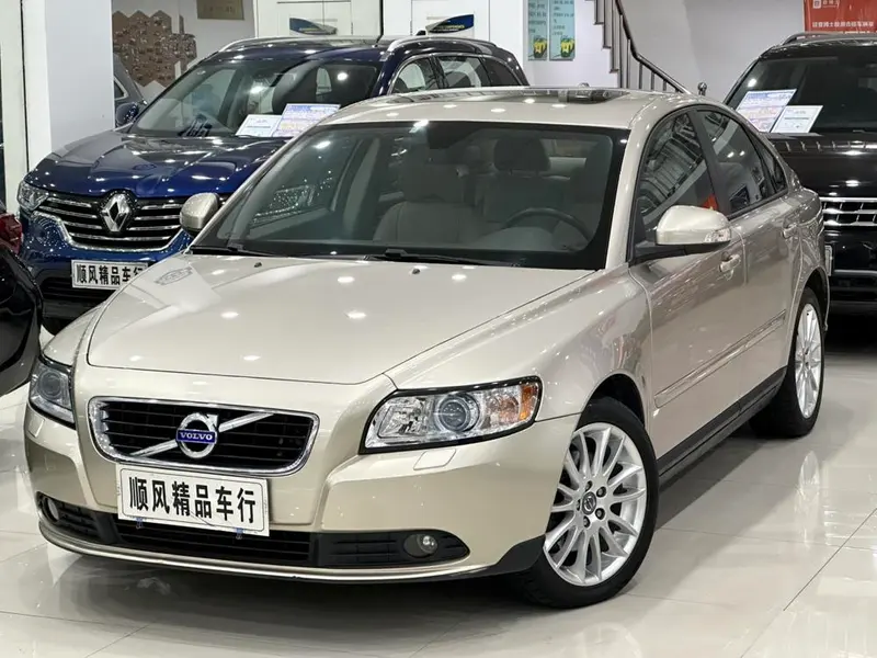 Volvo S40, 2011