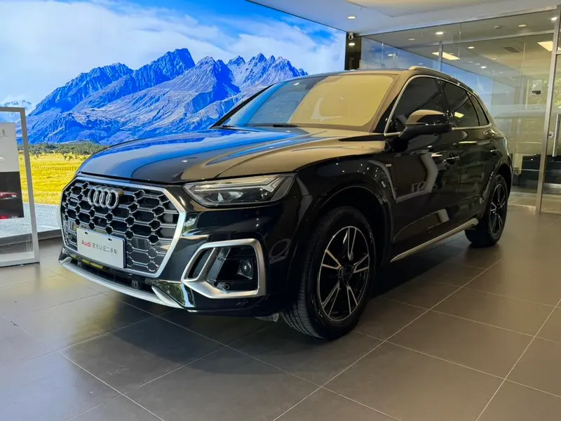 Audi Q5L, 2022