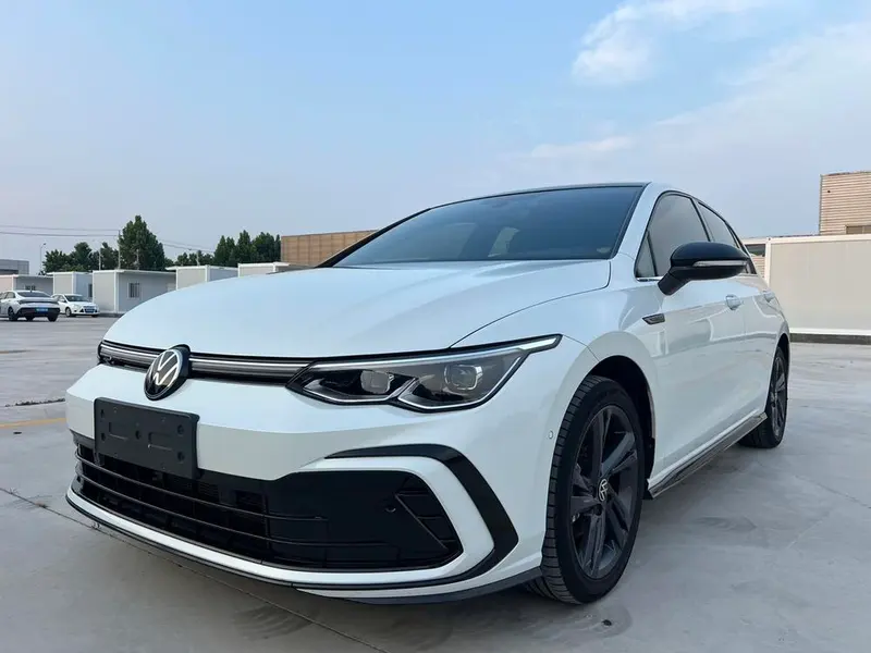 Volkswagen Golf, 2023