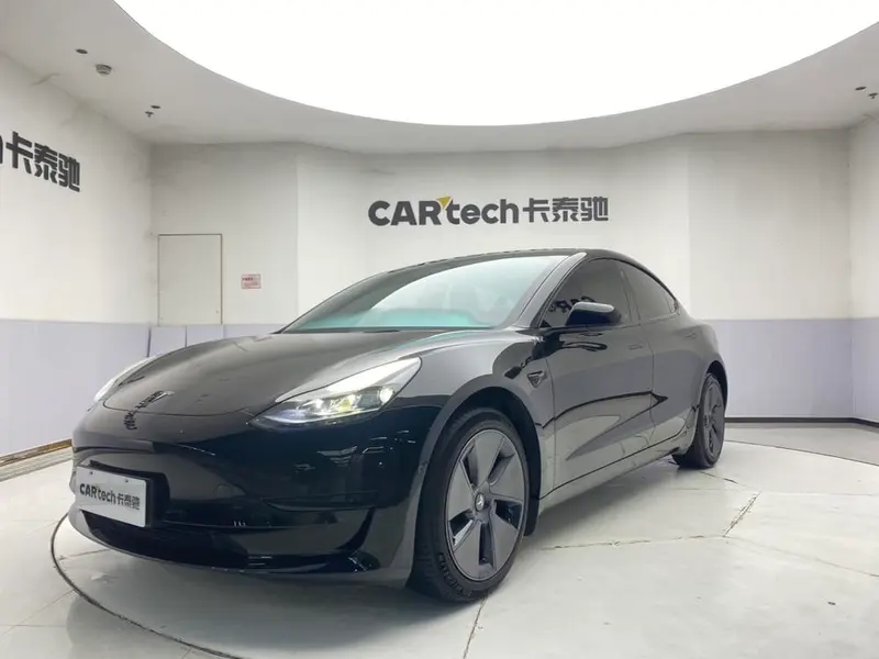 Tesla Model 3, 2022