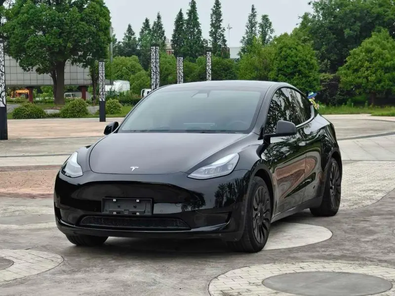 Tesla Model Y, 2022