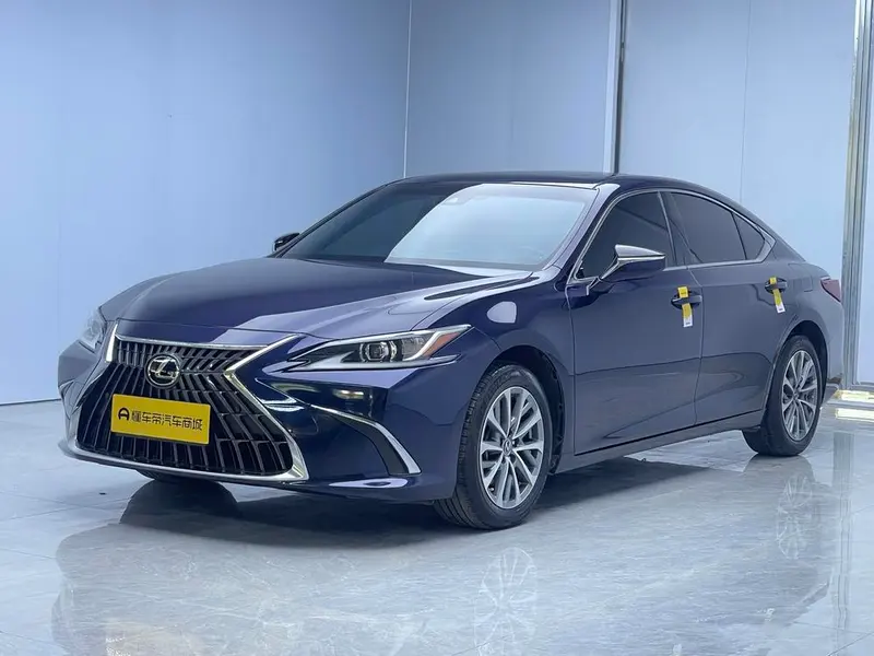 Lexus ES, 2021