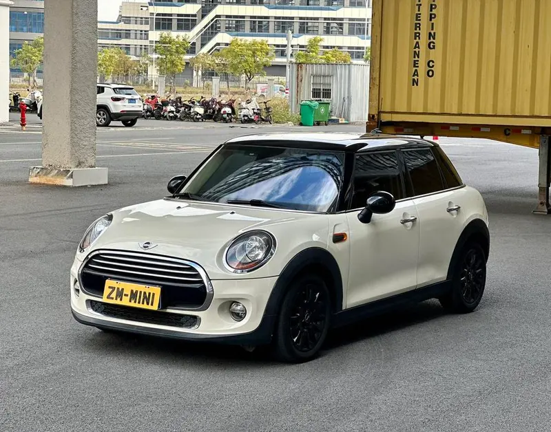 MINI MINI, 2015