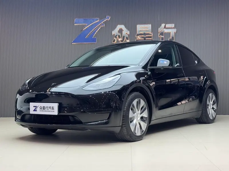 Tesla Model Y, 2022