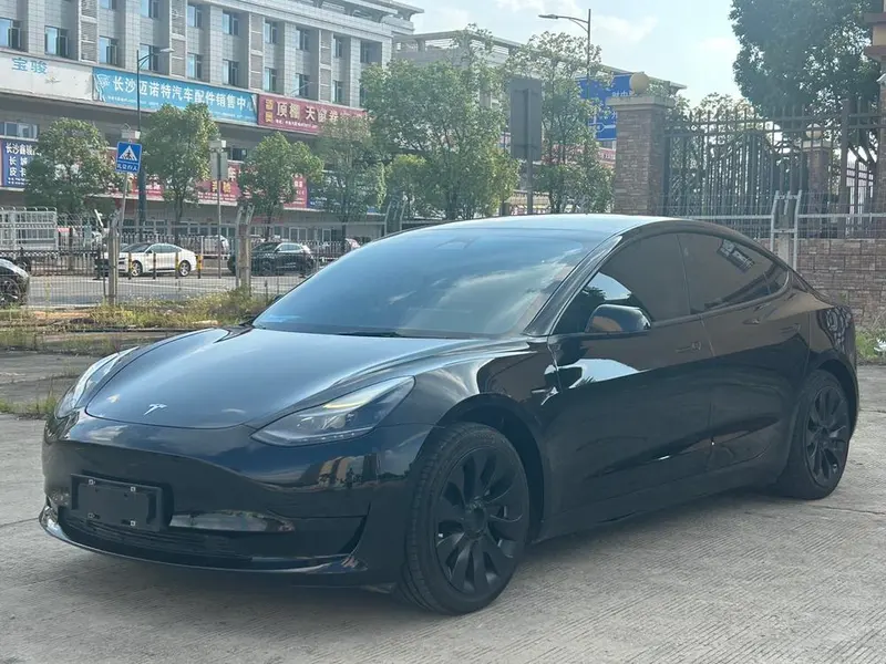 Tesla Model 3, 2022