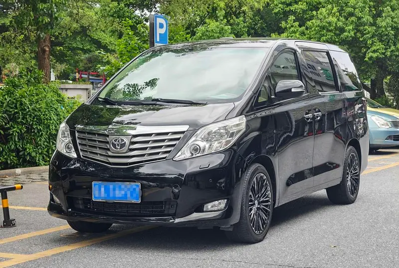 Toyota Alphard, 2011