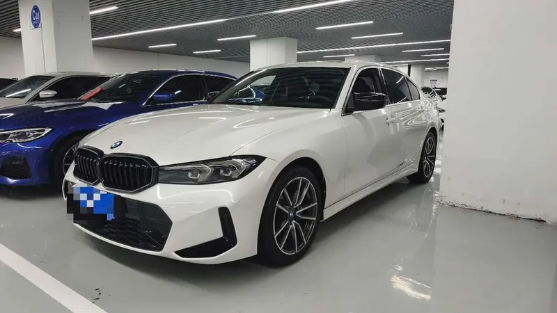 BMW 3-Series, 2023