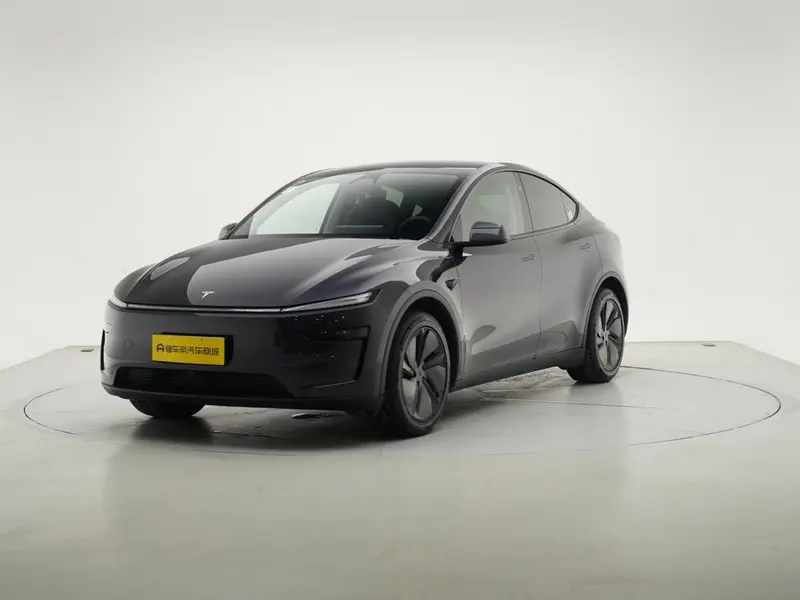 Tesla Model Y, 2025