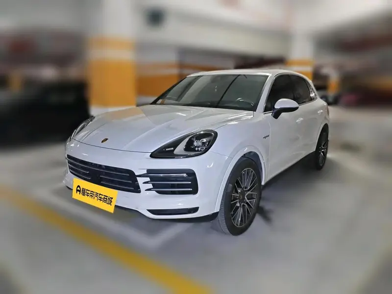 Porsche Cayenne E-Hybrid, 2021