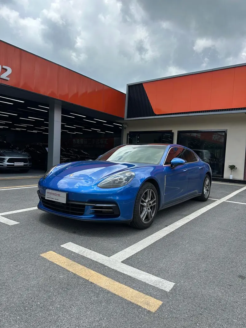Porsche Panamera, 2019