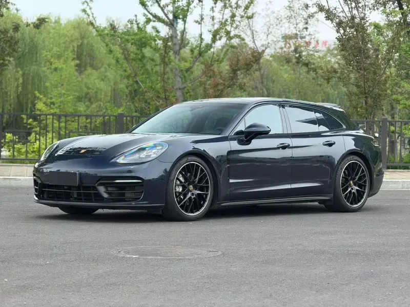 Porsche Panamera, 2022