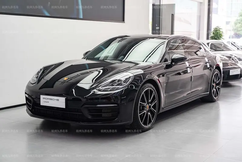 Porsche Panamera, 2023