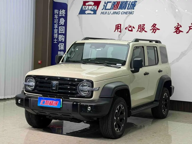Tank 300 Hi4-T, 2025