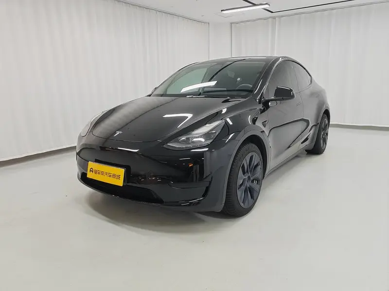 Tesla Model Y, 2022