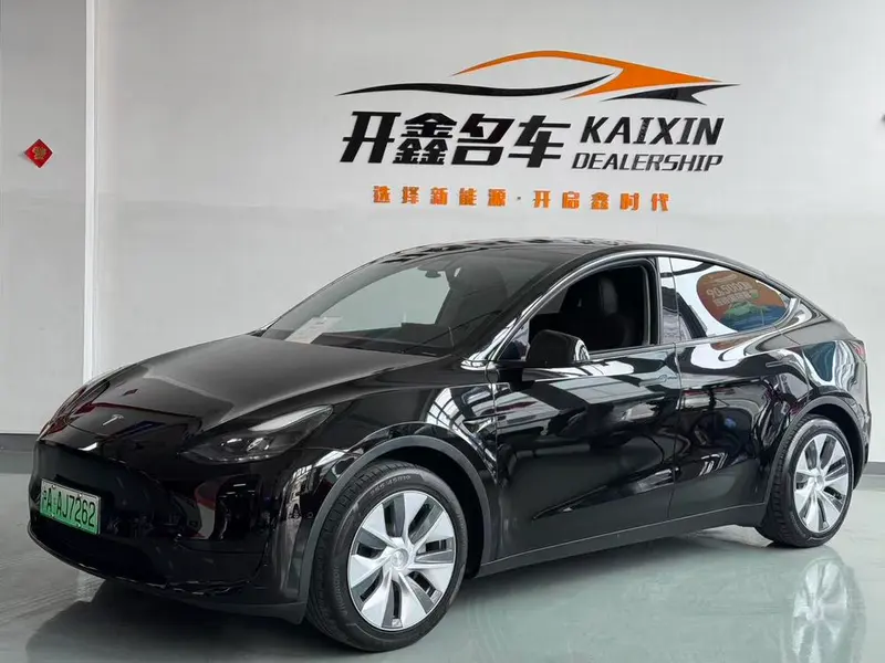 Tesla Model Y, 2022