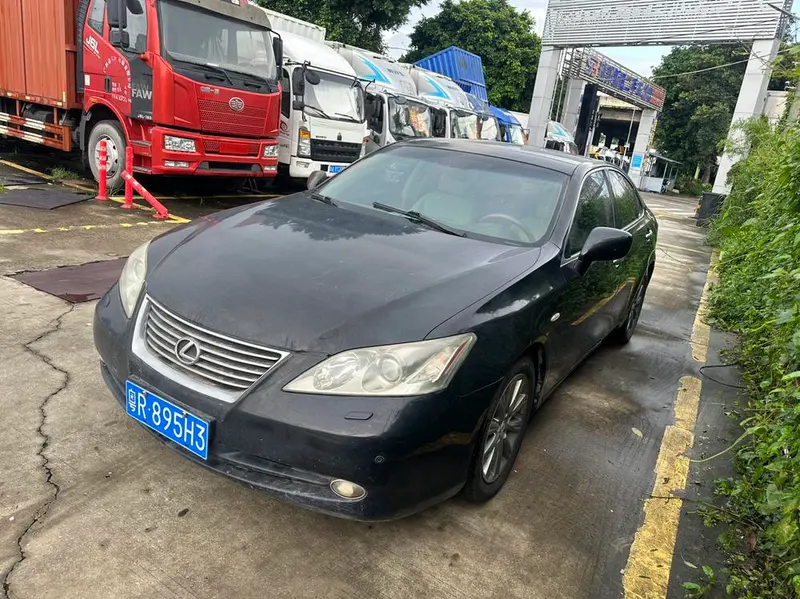 Lexus ES, 2010